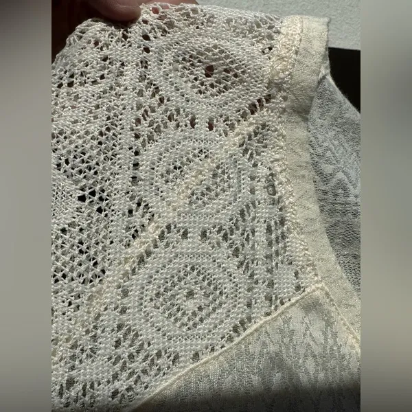 Self Esteem Boho Burnout Lace Top Womens XL Ivory‎ Excellent Geometric V-Neck - Image 4