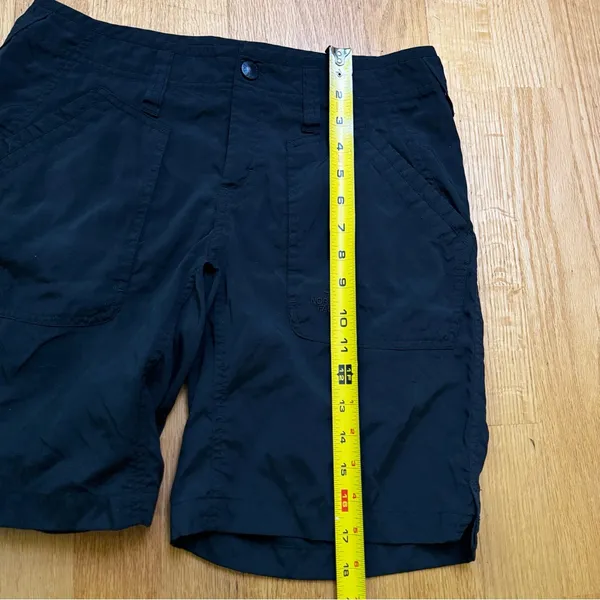 The North Face Women's T150 T550 Cargo Hiking Shorts Outdoor Gorp Black 6 Long - Image 7