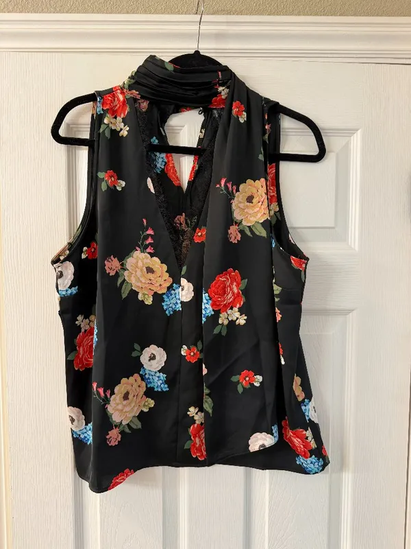 By Anthropologie Lace-Trim Silky Halter Tank Top Floral Scarf Size Medium New - Image 4