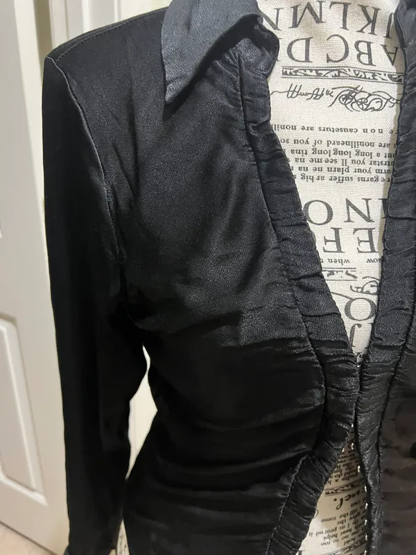 The Label Shannon Top, Size Small - Image 11