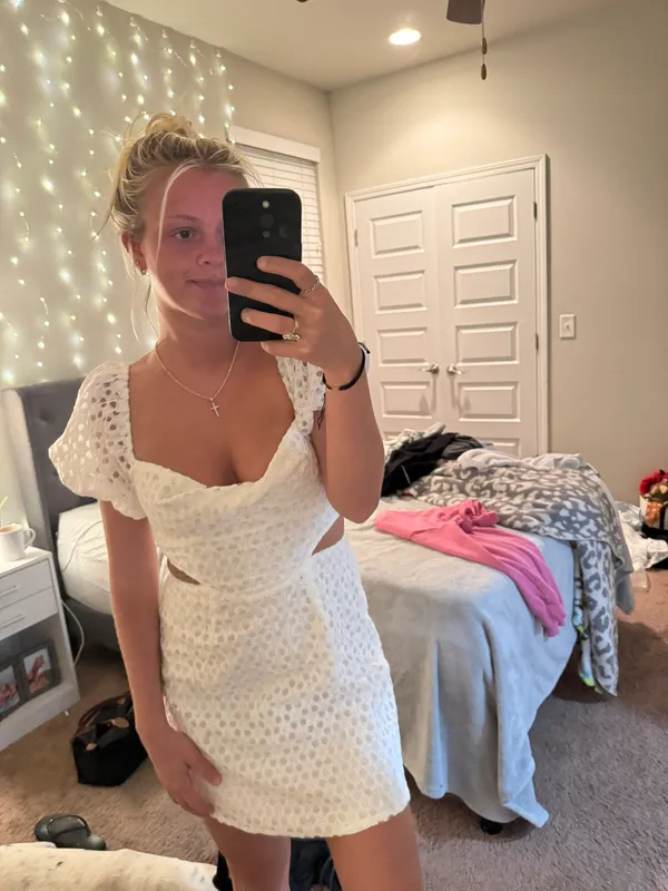 Selfie Leslie Dress - Image 3