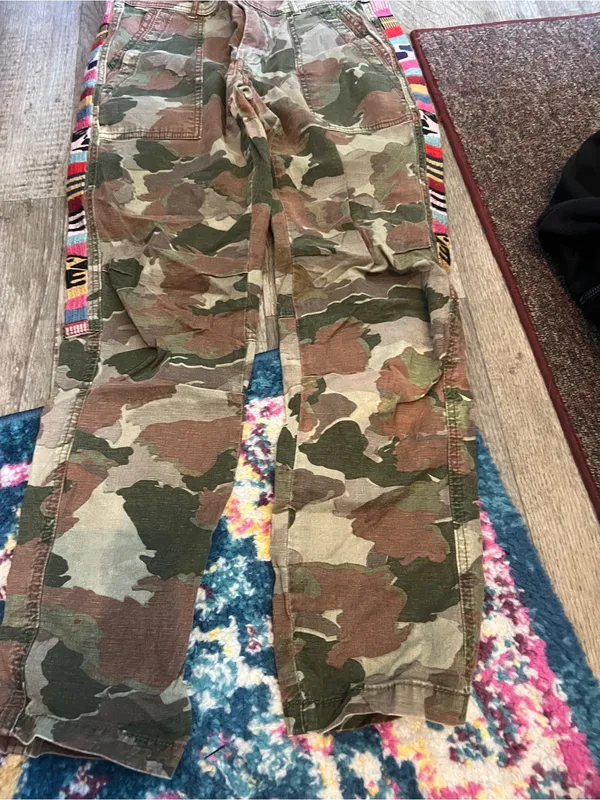 Anthropologie the wanderer Women’s Camo Utility Jeans with Multicolor Side Trim - Image 8
