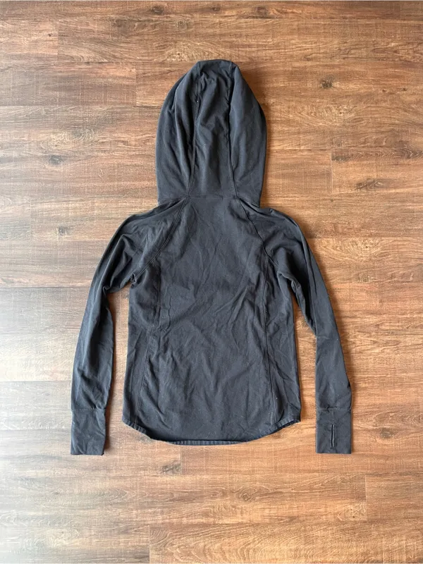 Athleta Black Pullover Hoodie Women’s Size S Regular Long Sleeve Pockets - Image 5