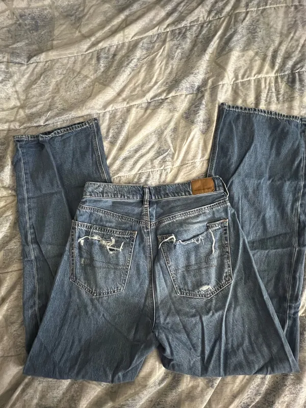 American Eagle Jeans - Image 3