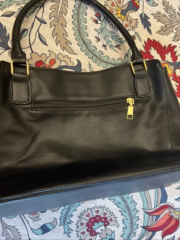 Sleek Black Pebbled Tote with Pink Trim and Gold Hardware - Image 5