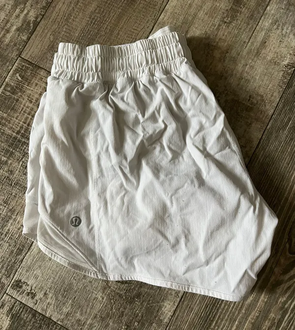 Hotty Hot Short 2.5” - Image 2