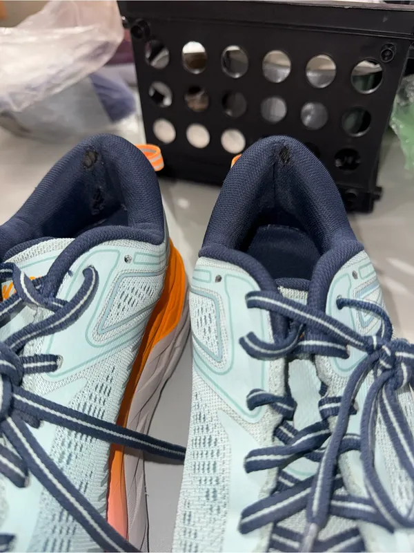 Hoka One One Women’s Bondi 7 Running Shoes Sz 9 - Image 4