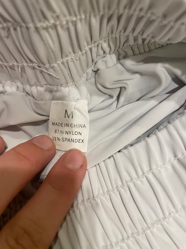 Luogibgzi Butterfly Shorte White Size M - Image 3