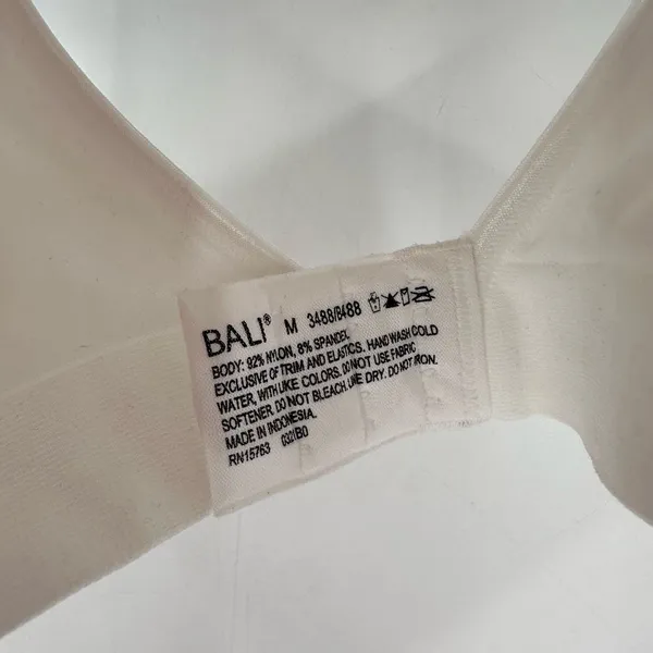 NWT Bali Women's Comfort Comfortflex Fit‎ Seamless Shaping Wireless Bra Medium - Image 4
