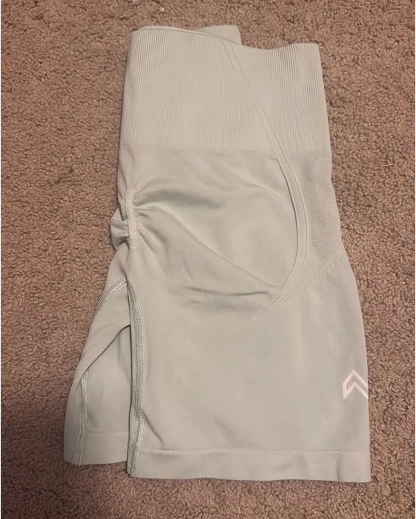 Green workout shorts Size XS - Image 3