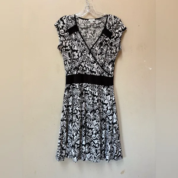 Vintage Y2K Dark Floral Dress M Witchy Romantic Fit Flare Black White - Image 9