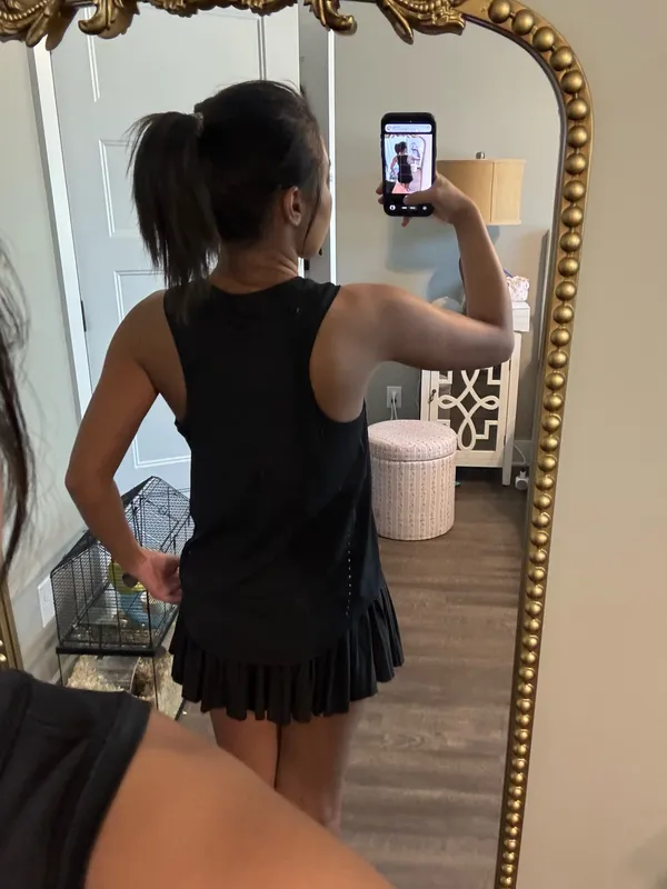 Lululemon Black Sleeveless Tank top - Image 2
