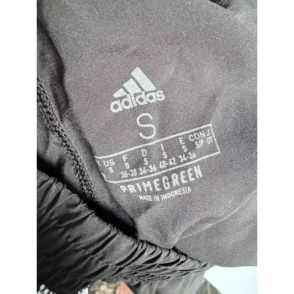 Adidas shorts size small - Image 7