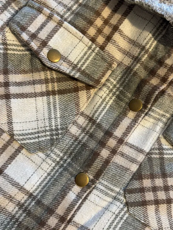 COZY FALL ESSENTIAL - Plaid Sherpa-Lined Brand New With Tags! - Image 4
