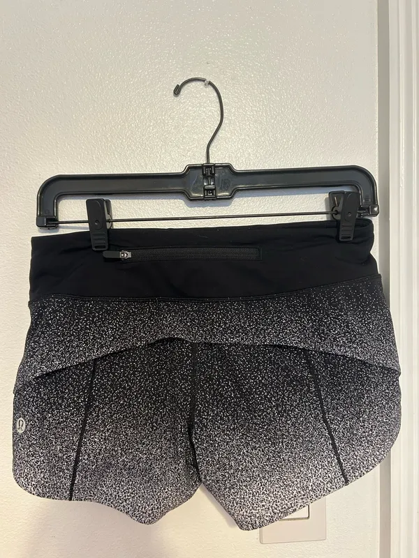 Lululemon Low-Rise Speed Up Shorts - Ombre Speckle Stop Print - Image 2