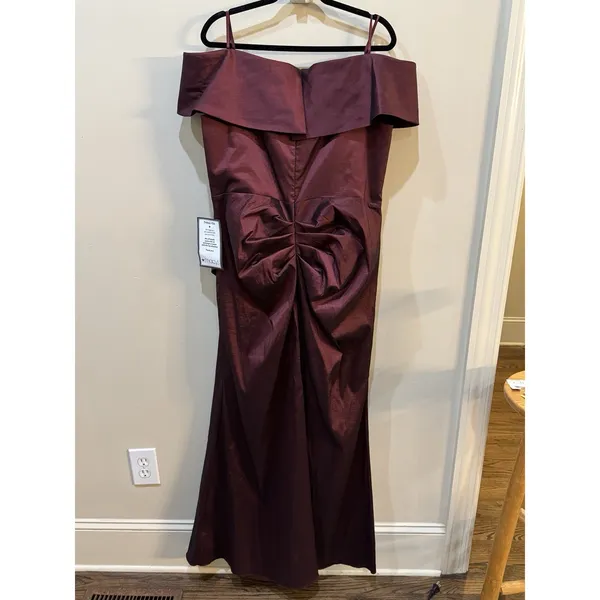 Xscape Andie Off the Shoulder‎ Ruffle Taffeta Gown Size 20W Wine - Image 5