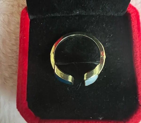 Gorgeous Golden Gemstone Adjustable Ring Size 7 - Image 3