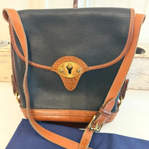 Dooney &‎ Bourke All Weather Leather Crossbody Bag Black Vintage Made USA - Image 2