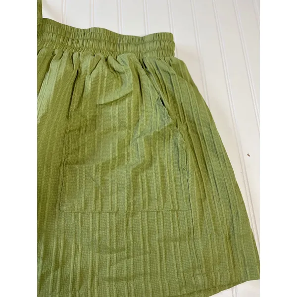 Shein Curve+ Olive Green Textured Button Down Shirt and Shorts Set Size 24 6X - Image 10