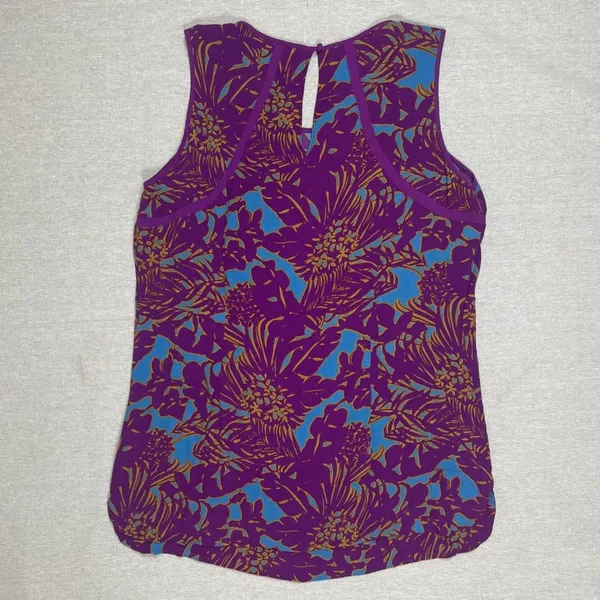 CAbi | Sleeveless Purple and Blue Floral Top | Large - Image 2