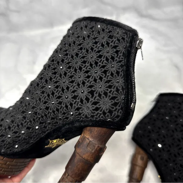 Charlotte Olympia Damsel in Distress Castle Tower Heel Crochet Platform Boots 38 - Image 9
