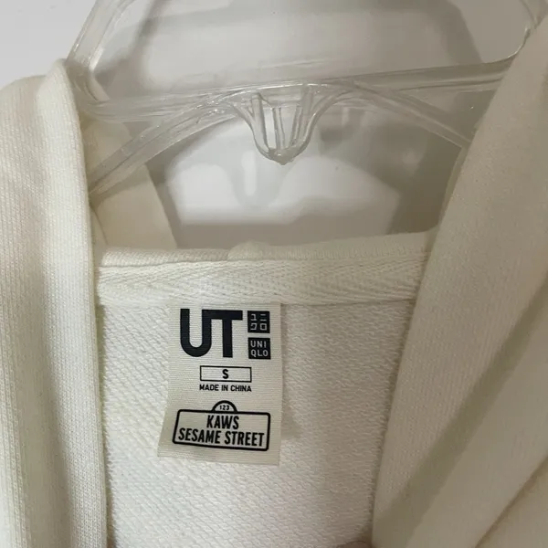 UNIQLO x Kaws sesame street ivory embroidered patch pullover hoodie Women small - Image 5