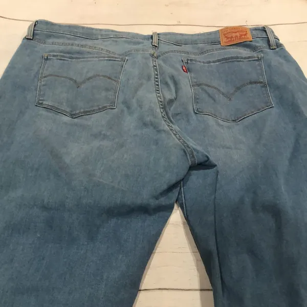 Levis Strauss blue denim cropped jeans - Image 5