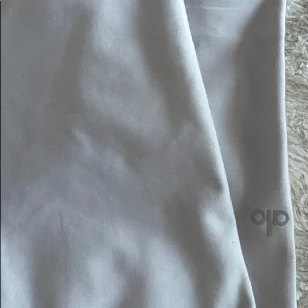 Alo Yoga airlift Leggings size medium - Image 3