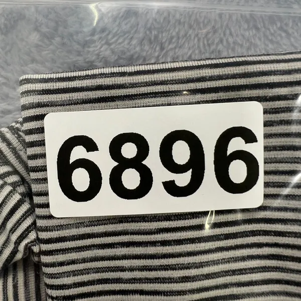 Lululemon Swiftly Tech Long Sleeve Top Race Length‎ 6 Gray White Stripe Shirt - Image 9