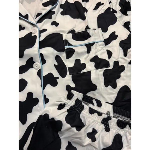 NIB- Cow Print Pajama Set Women Large Short Sleeve Button Down Shirt/Shorts New - Image 3