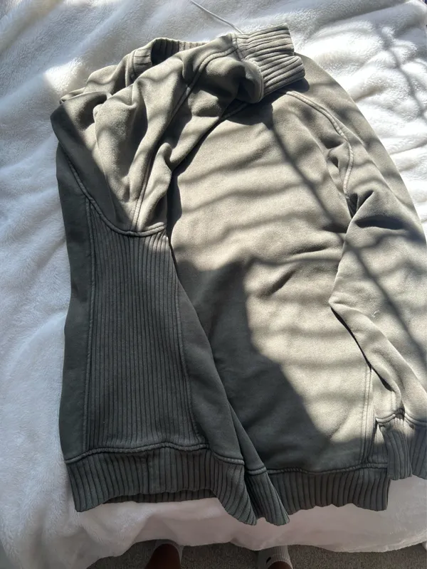 Aerie Crewneck Sweater Green - Image 2