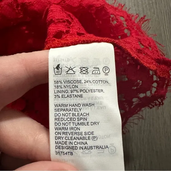 Bardot Sienna Ruby Red Floral Lace Bralette Sleeveless Crop Top Size‎ L - Image 4