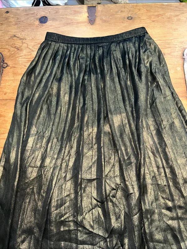 Abercrombie & Fitch Metallic Pleated Midi Skirt Size Small Gunmetal - Image 4