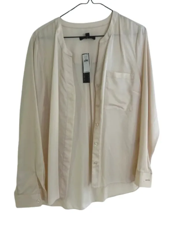 NWT Banana Republic Size Medium Cream 100% Lyocell Satin Banded Collar Shirt NEW - Image 3