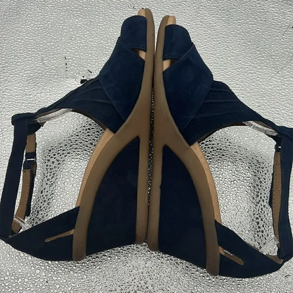 Earth Curvet navy wide wedge sandal size 7D - Image 2