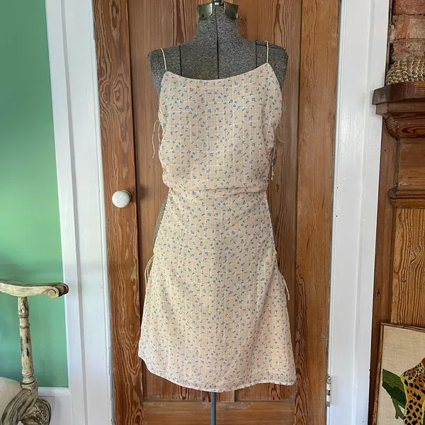NWT Sabo Skirt Side Cut-Out Bluebell Nara Mini Dress ~ Size Medium 💛🍄 - Image 2