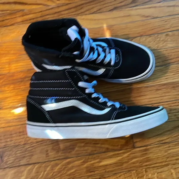 VANS off the wall high tops - Image 9