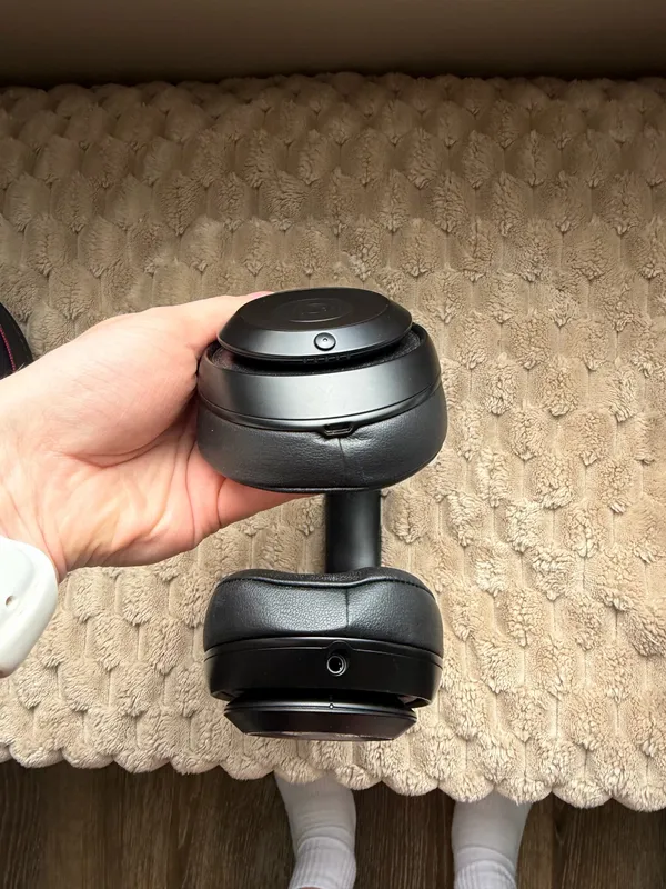 Beats Studio 3 Wireless Headphones - Image 5