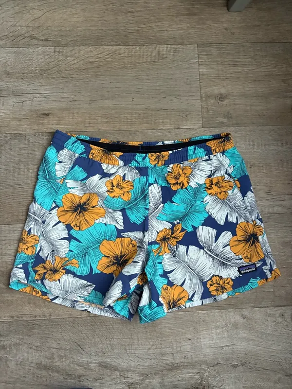 Patagonia Women’s Baggies 5” Shorts Sz S - Image 2