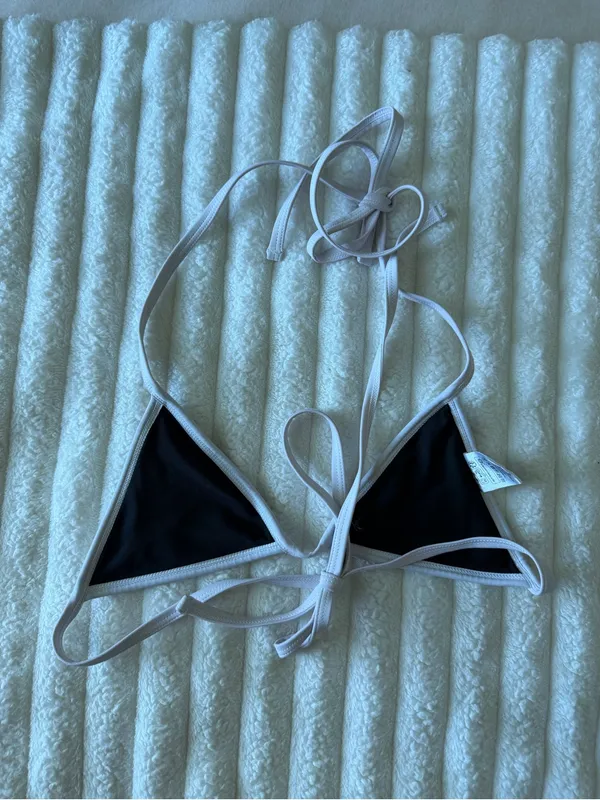 Edikted Dina Contrast Triangle Black and White Strappy Bikini Top - Image 5