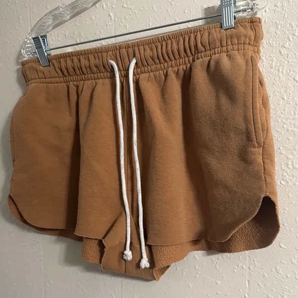 Wild Fable Women's Tan Shorts - Image 3