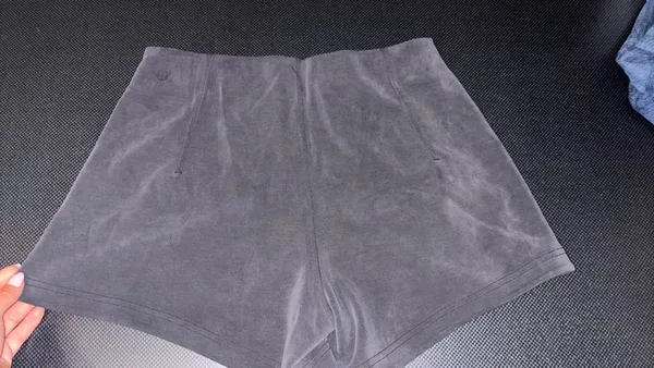 Lululemon Softstreme High-Rise Shorts 4" - Image 4