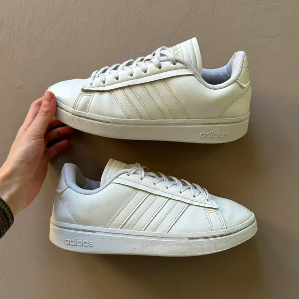 Adidas Grand Court 2.0 Sneaker - Image 3