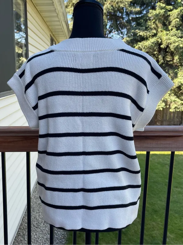 Evereve V-Neck Sleeveless Striped Sweater Sz Medium Casual Pullover Summer - Image 4