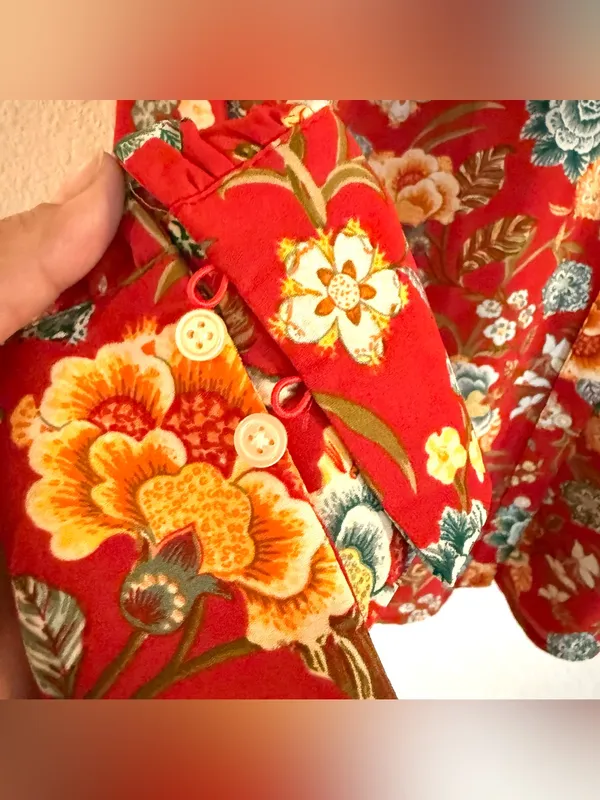 Loft Womens Shirt Blouse Red Floral Button Up Long Sleeve Size Medium - Image 9