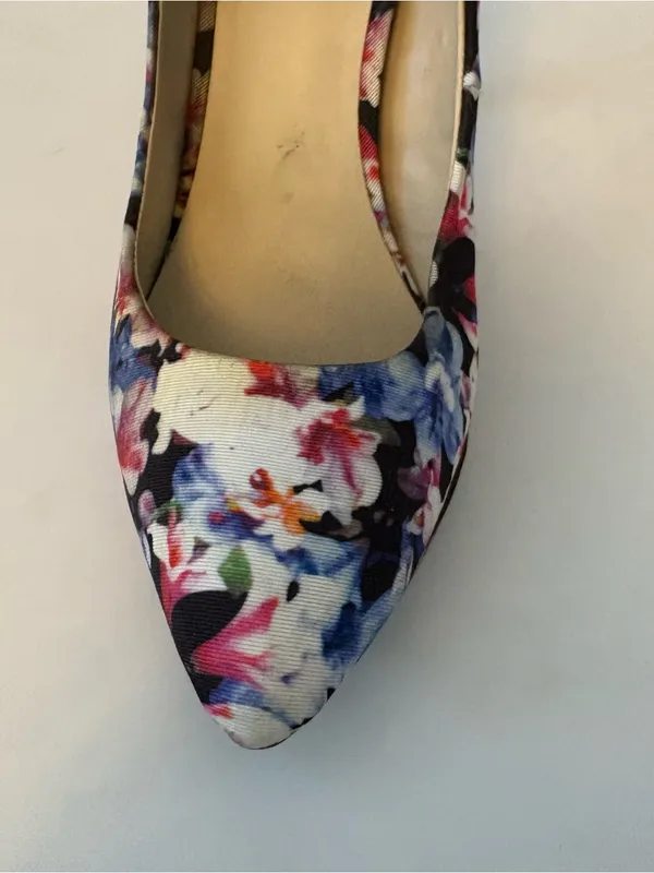 Apt. 9 multicolored floral pumps with silver heels size 6.5 - Image 9
