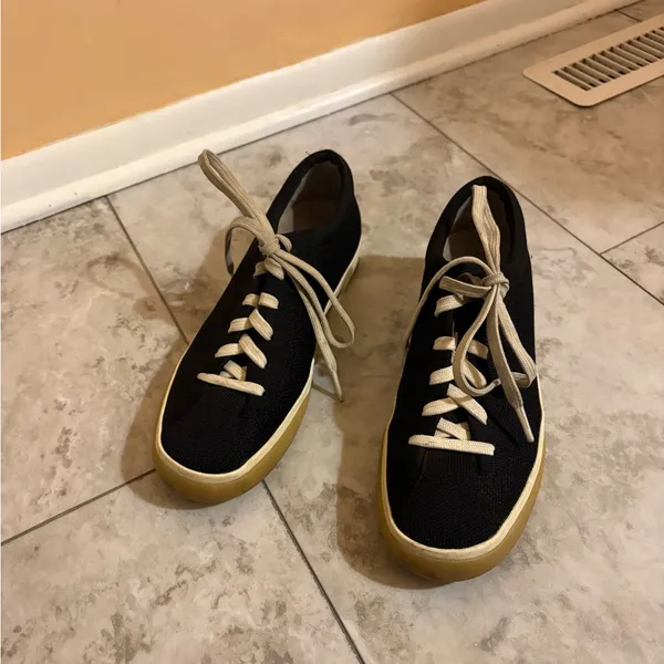Rothy’s The Lace-Up Sneakers in Black - Image 5