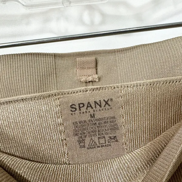 Spanx Medium High Waisted Mid Thigh Shaper Shorts Beige‎ Nude Shapewear 1714 - Image 2
