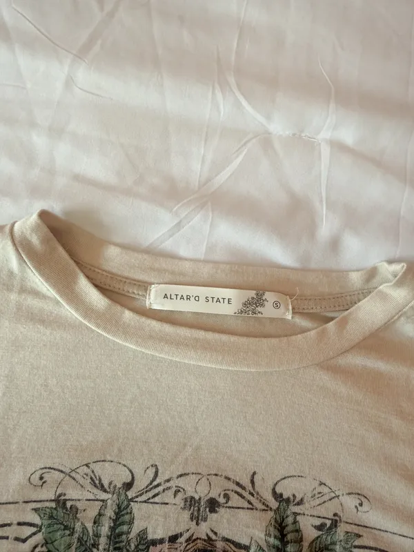 Altar’d State Floral Tan Graphic T-Shirt Size Small - Image 3