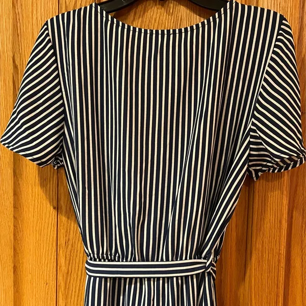 Naif by Anthropologie Blue & White Stripe‎ V-Neck Ruffle Tie Wrap Dress Small - Image 9